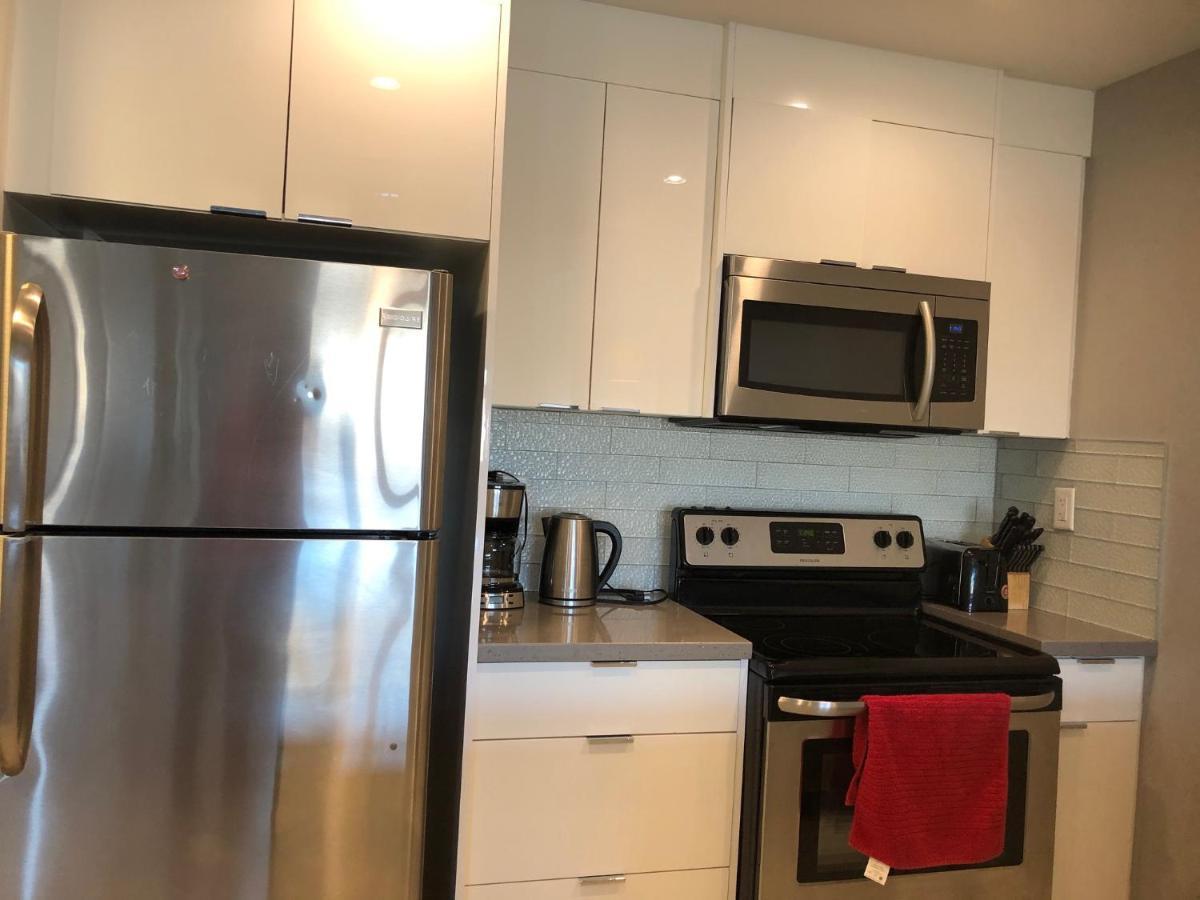 Amicable, Cozy, High Speed Internet, Sleeps 2 Riverview Downtown Apartment YYC Exterior foto