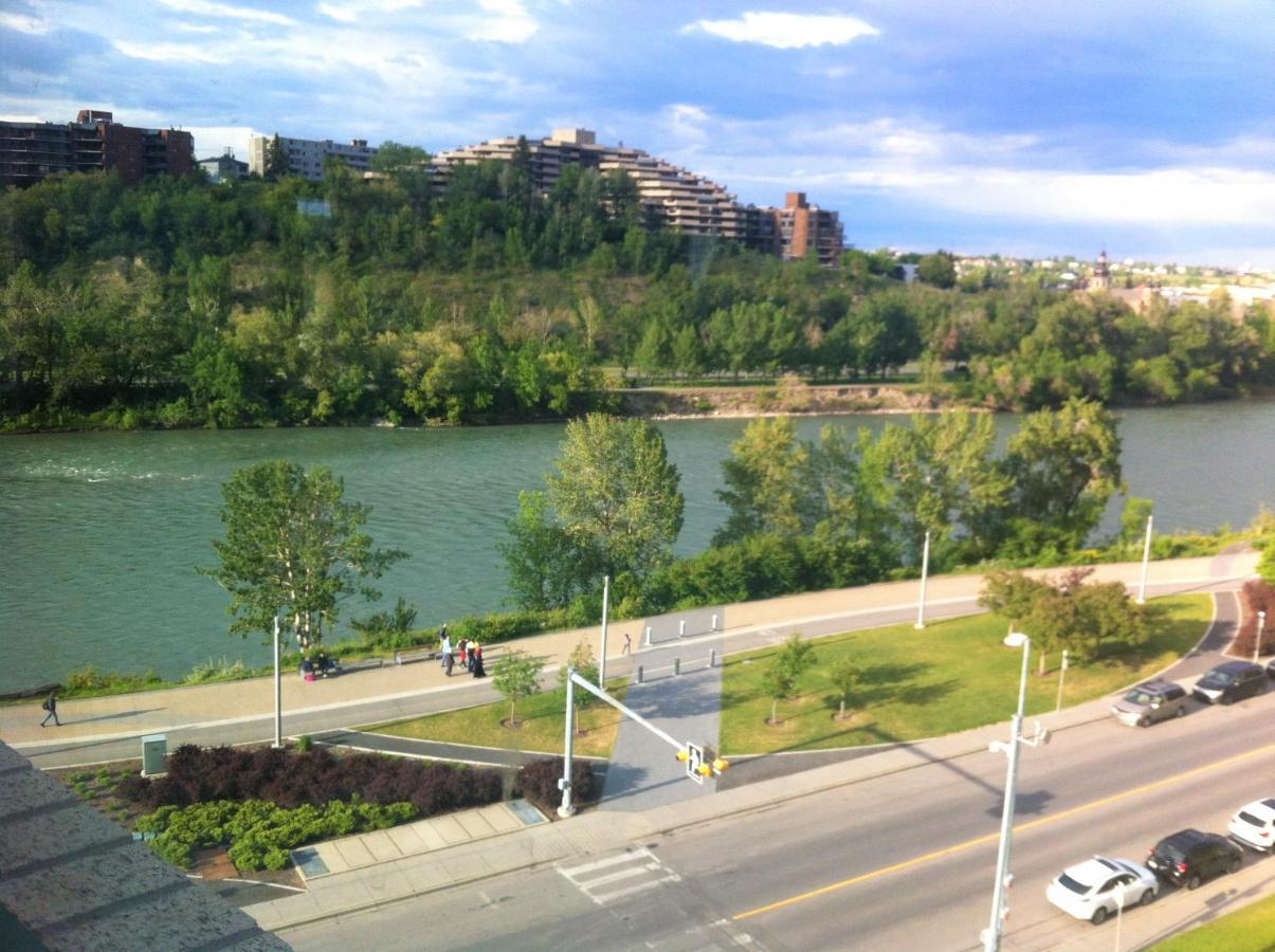 Amicable, Cozy, High Speed Internet, Sleeps 2 Riverview Downtown Apartment YYC Exterior foto