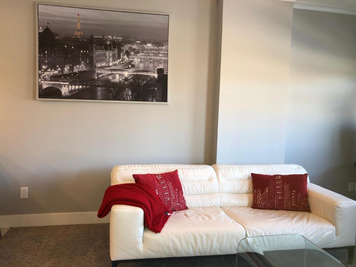 Amicable, Cozy, High Speed Internet, Sleeps 2 Riverview Downtown Apartment YYC Exterior foto