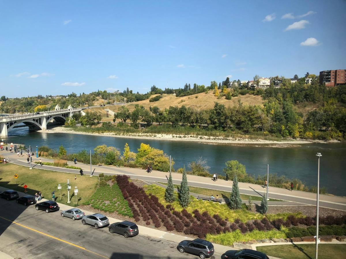 Amicable, Cozy, High Speed Internet, Sleeps 2 Riverview Downtown Apartment YYC Exterior foto